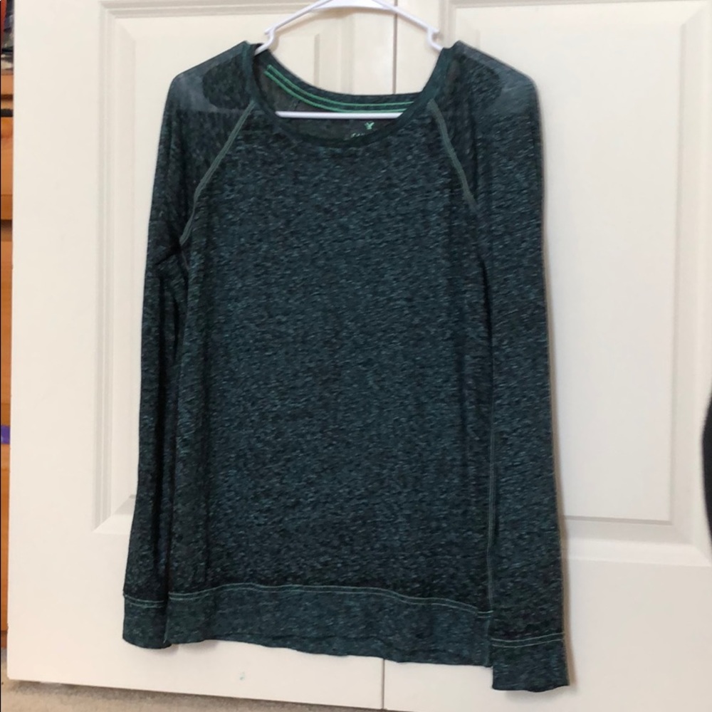 long sleeve tee american eagle!!